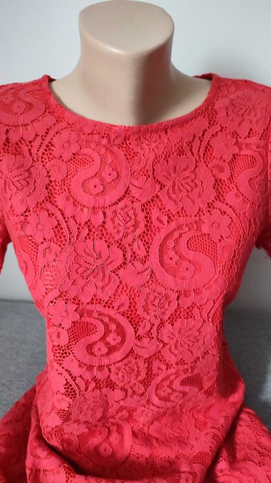 Koronkowa sukienka mini czerwona Dorothy Perkins krótki rękaw