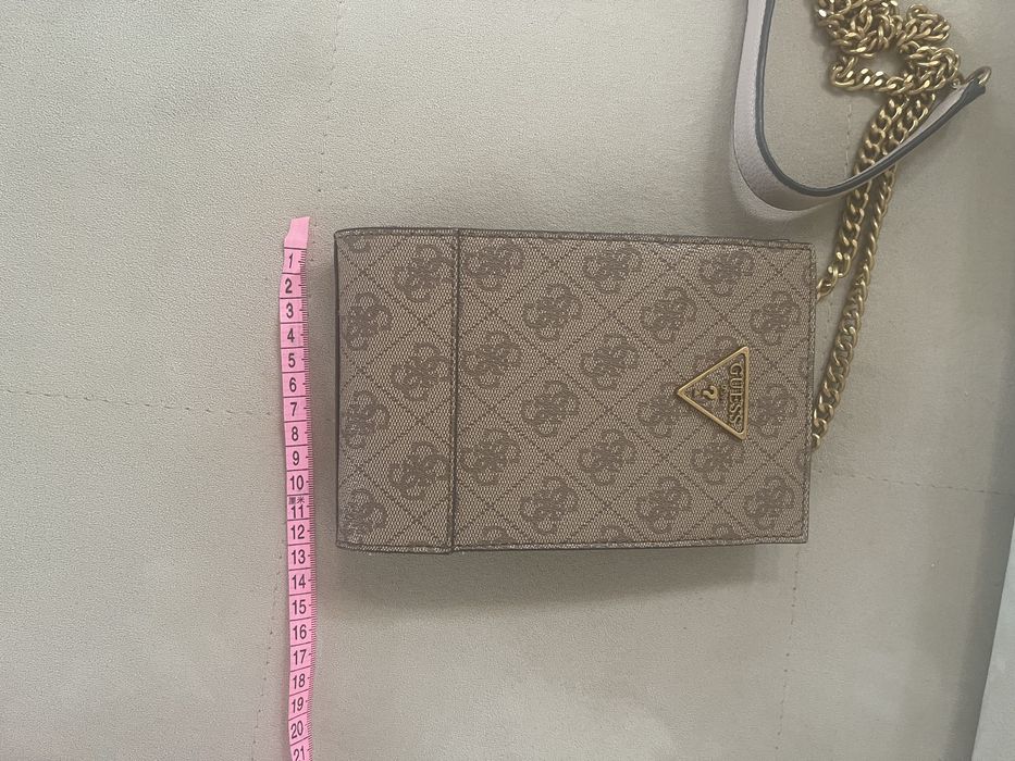 Malinha Guess para telemovel como nova