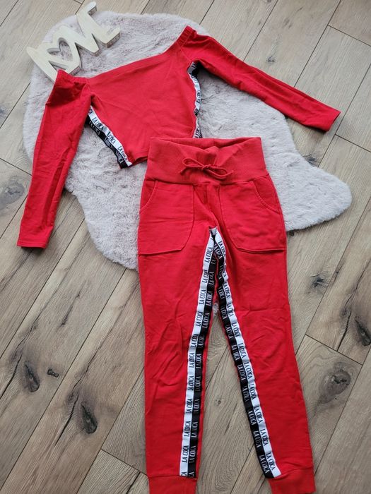 Czerwony dres La Coca komplet la Coca polski producent