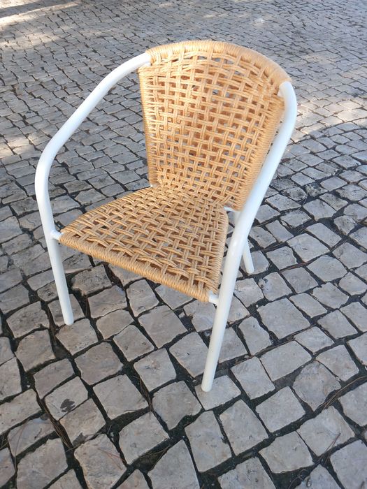 Cadeira de criança, estrutura metalica, trabalhado feito a mão