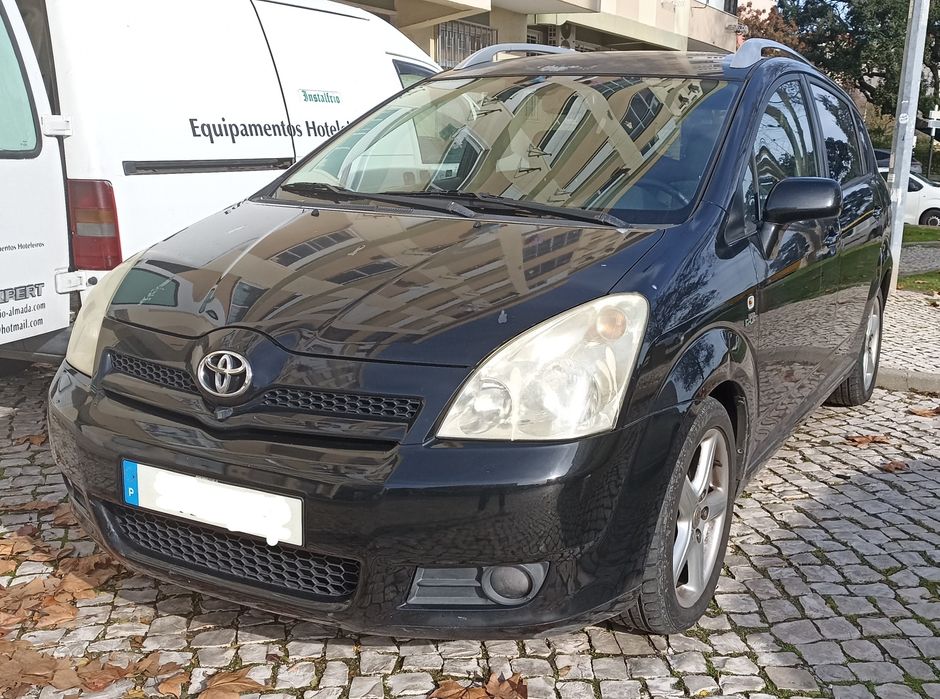 Toyota Corolla Verso 7 lugares 177 cv
