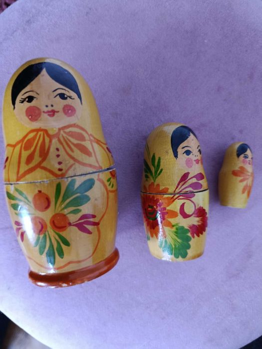 Три матрёшки дерево