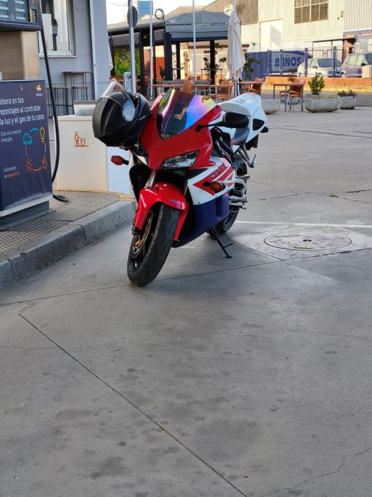 Moto Honda fire Blade CBR 1000 RR