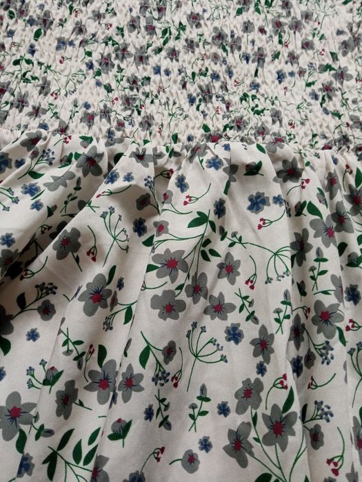 Letnia sukienka w kwiatki