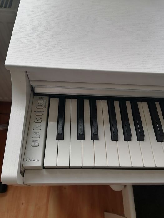 pianino białe Yamaha clavinova clp-625