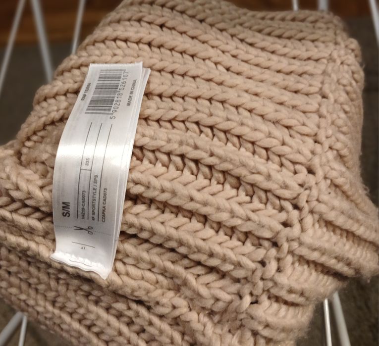 4F S/M Pastelowa różowa czapka damska ciepła twarzowa