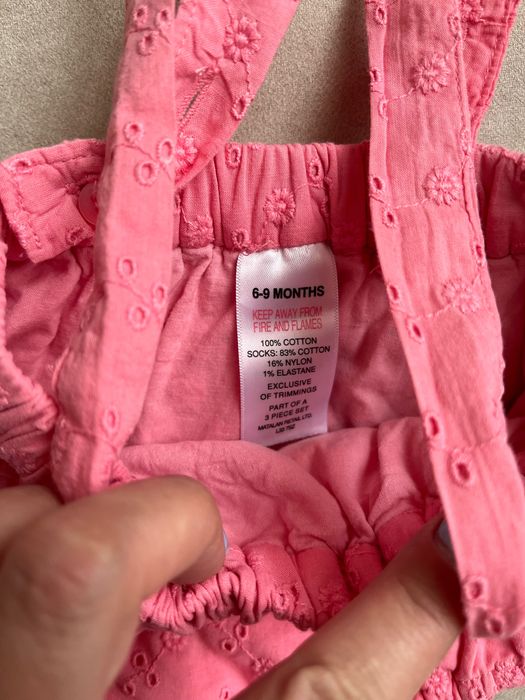 Одяг для дівчинки на вік 6-9 місяців