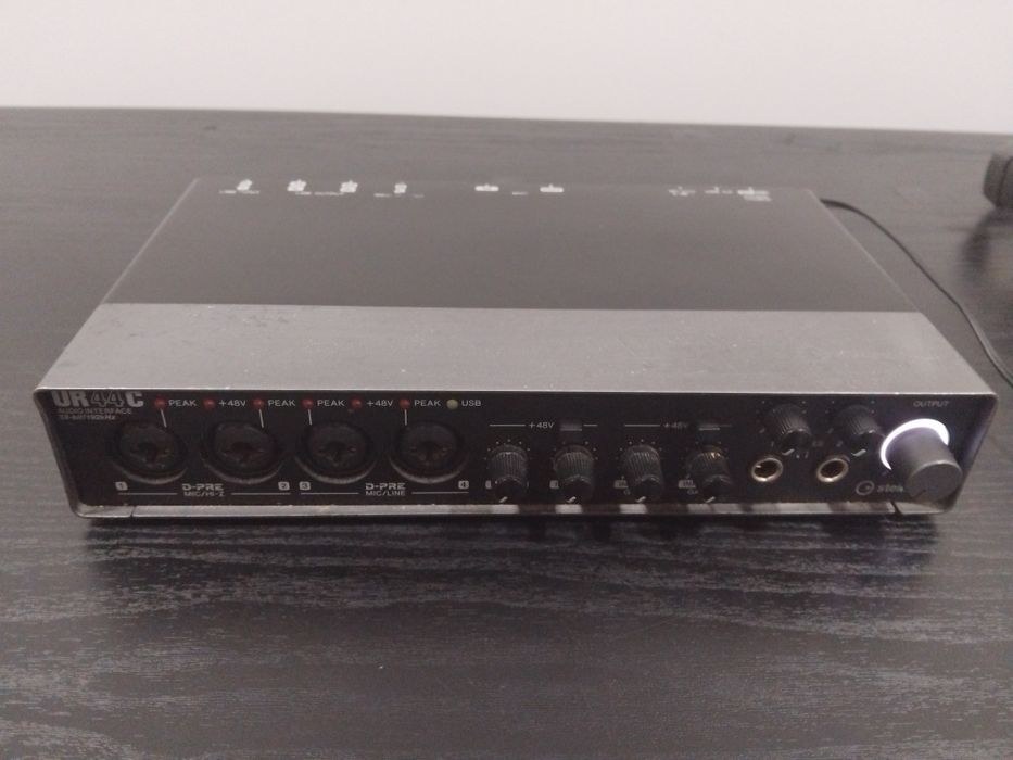 Interface de Audio Yamaha ur44c + Sennheiser HD200PRO