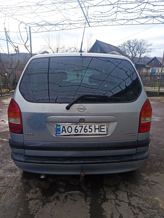 Продам автомобіль Opel Zafira 2002