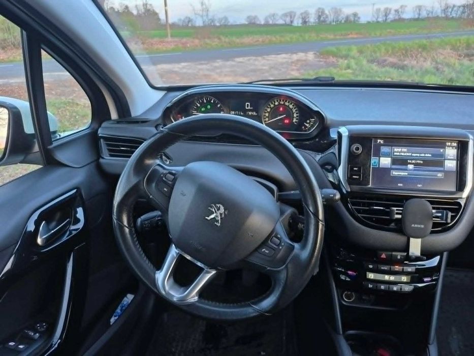 Peugeot 208 1.2 Benzyna