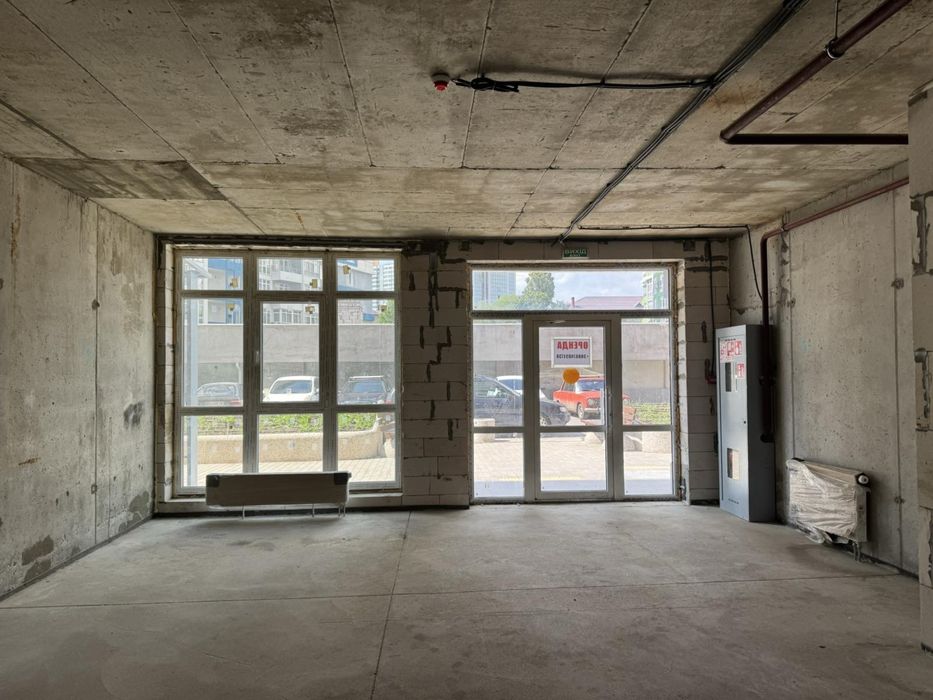 Аренда под магазин, салон, творческую студию, цветочный