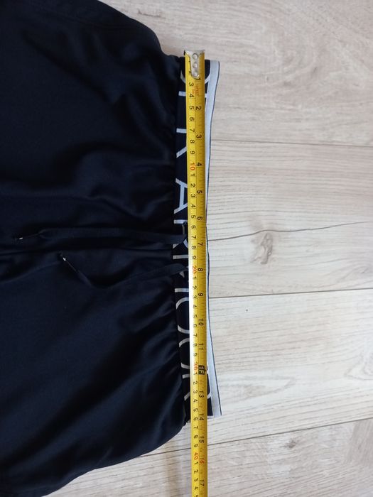 Продам шорты UNDER ARMOUR