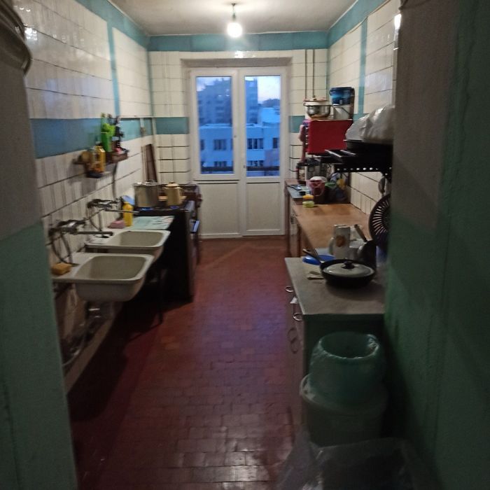 Продаж кімнати на Вишеньці