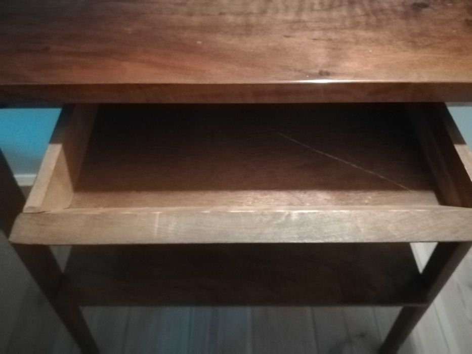 Modernistyczny stolik RTV