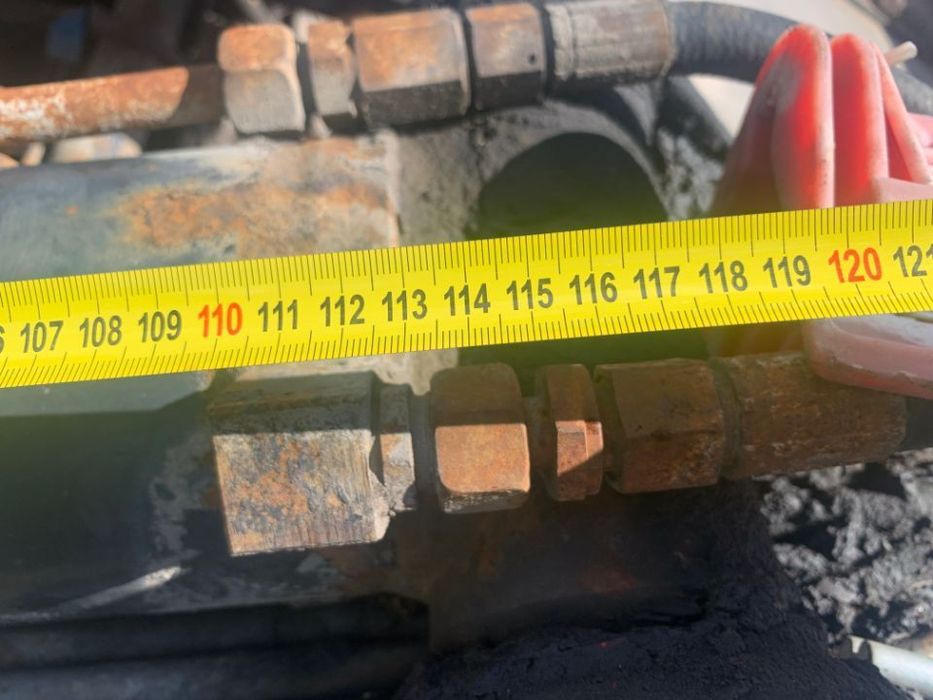 siłownik hydrauliczny podnoszenia 2 ramienia do zurawia leśnego penz