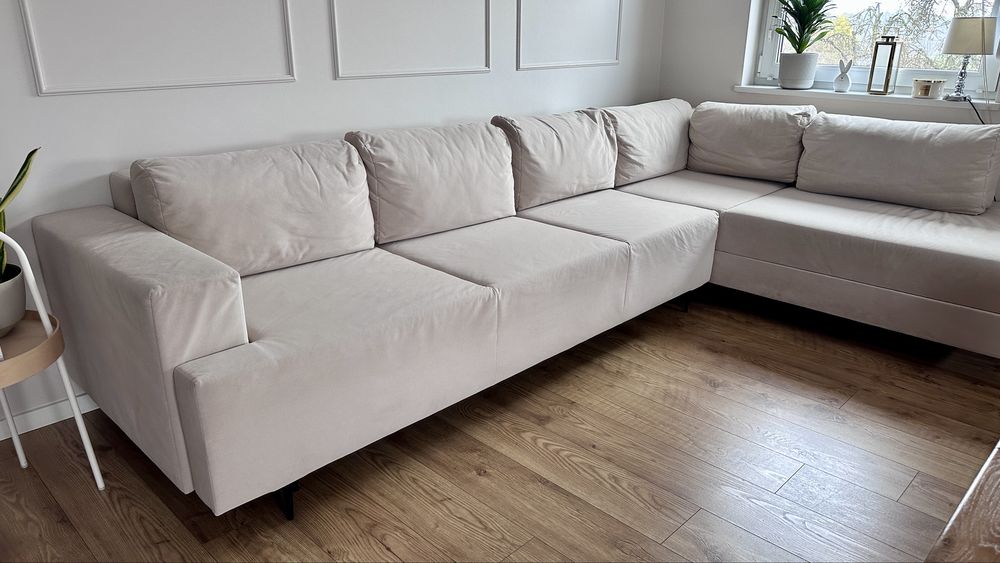 Beżowy duży narożnik rozkładany