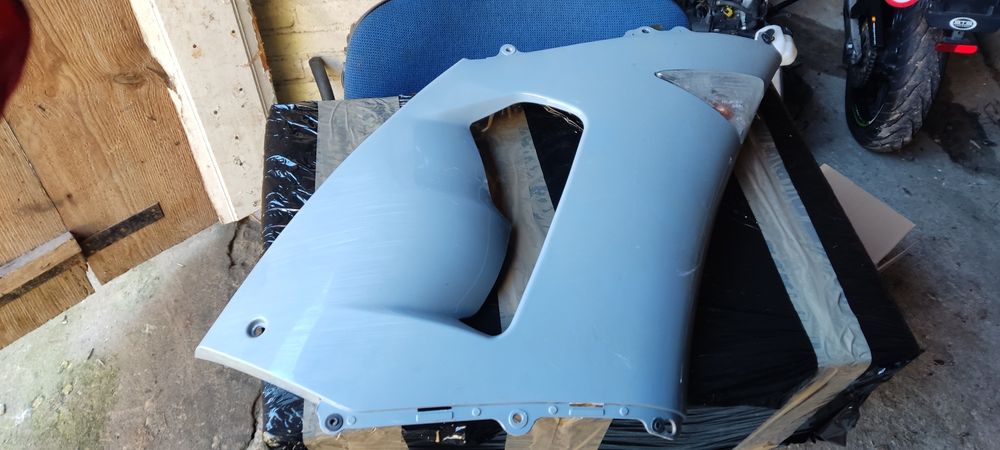 Kawasaki zx6r bok owiewka 05-06