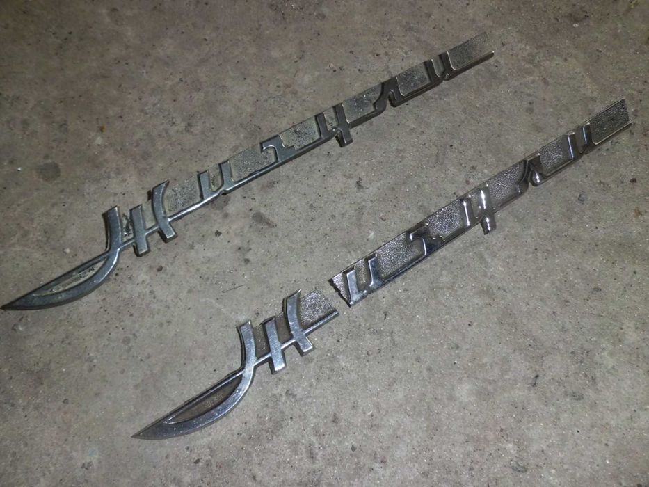 Cтеклышки подфарников ГАЗ-69, Газ-51, ЗиЛ-157. Шильдик Жигули.