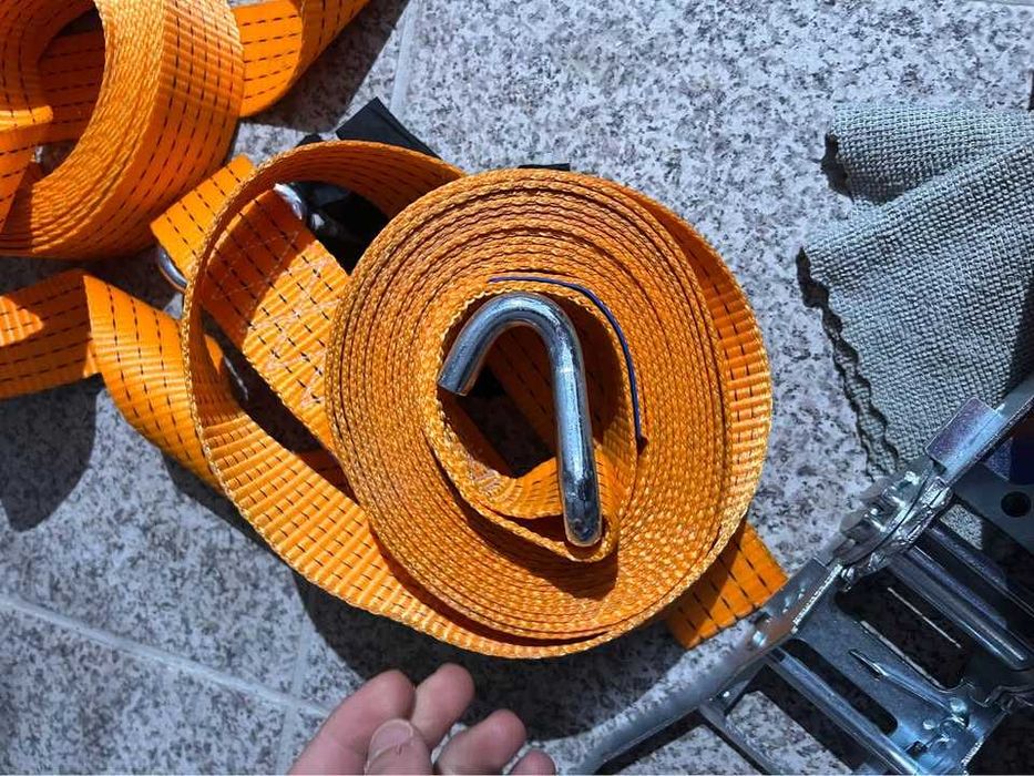 Straps for Securing Loads459820984330496003