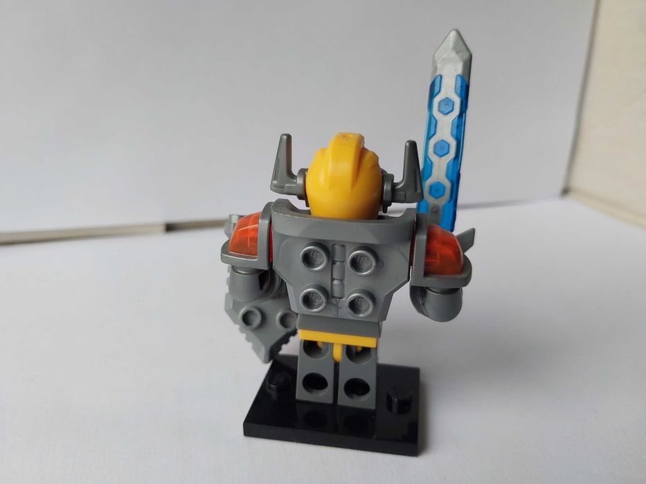 Figurka Lego Axel figurki Lego Ninjago ludziki lego Ninja Go Nexo