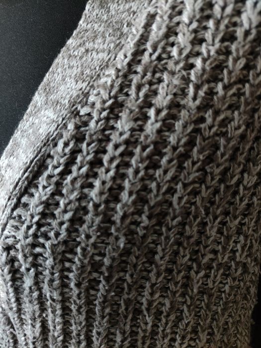 Długi sweter damski