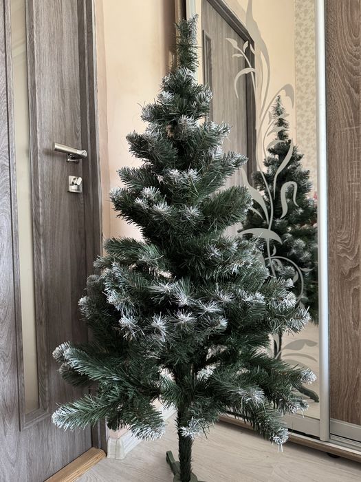 Продається штучна ялинка 140 см