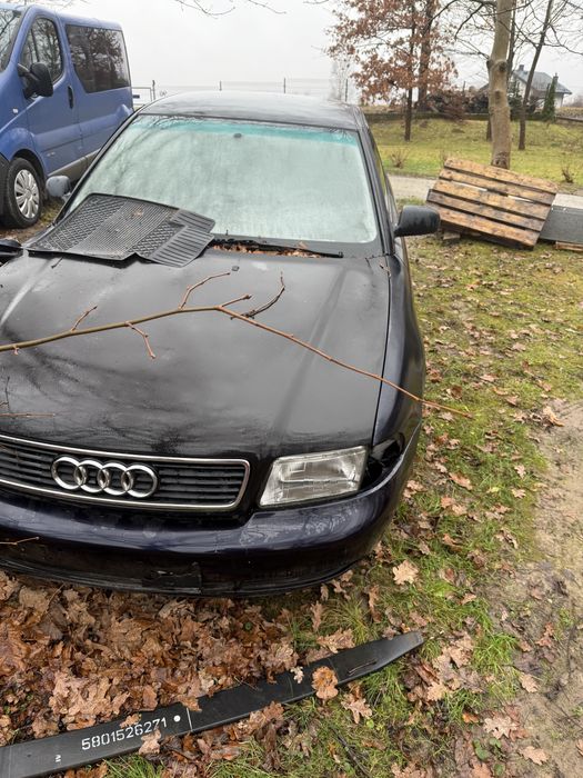 Audi a4 b5 1.9 tdi cale na czesci