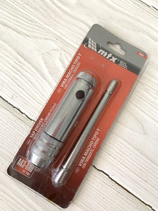 Вороток для метчиков с трещоткой