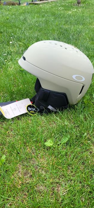 Kask narciarski  oakley