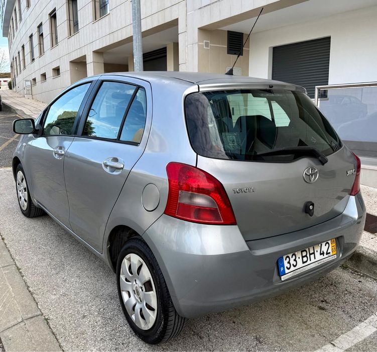 Toyota Yaris 1.0 VVT-I c/ Ac