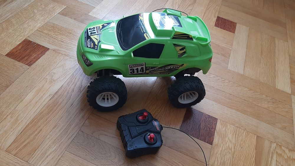 Машина, джип, автомобіль.