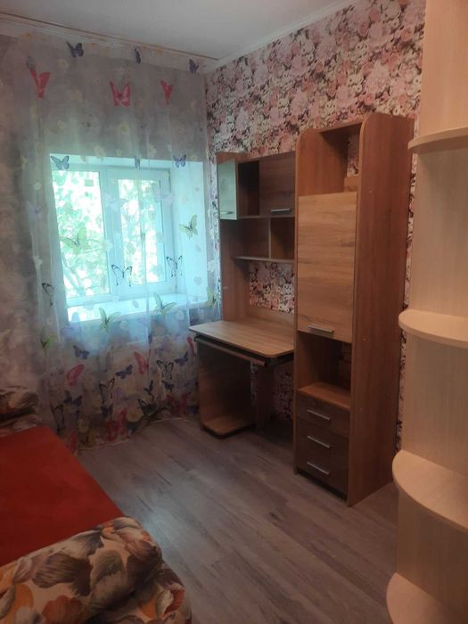 Продам 2-х комнатную квартиру с ремонтом  метро 5 минут