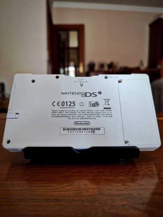 Nintendo DSi – Edição Especial Pokémon Black & White (Raro)