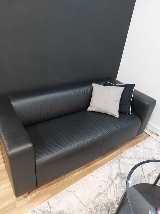 Sofá IKEA 2 lugares, Bomstad preto KLIPPAN Preto