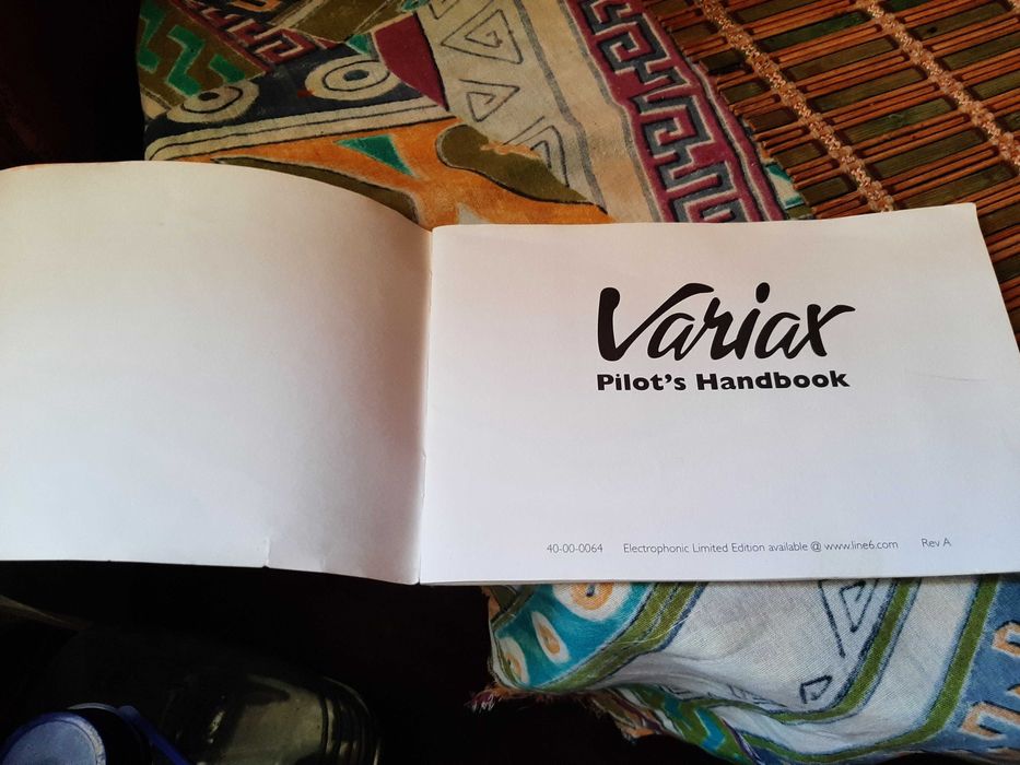 Line 6 VARIAX 300  моделююча гітара (стан як нова)25типів інструментів