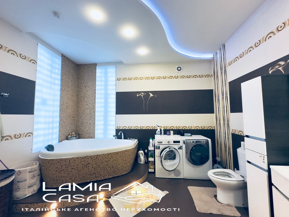 VIP будинок біля парку , в топовій локаціі