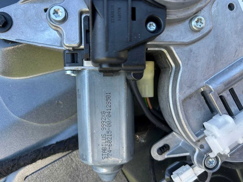 Mechanizm silniczek otwierania klapy elektrycznej Citroen C5 III X7
