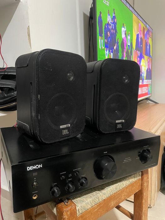 Amplificador DENON PMA 520AE + JBL’s ControlOne