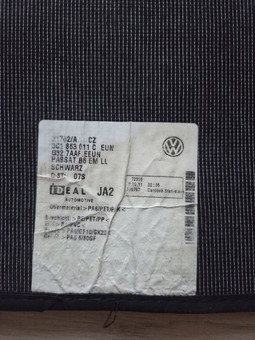 Oryginalne dywaniki przednie VW Passat B7
