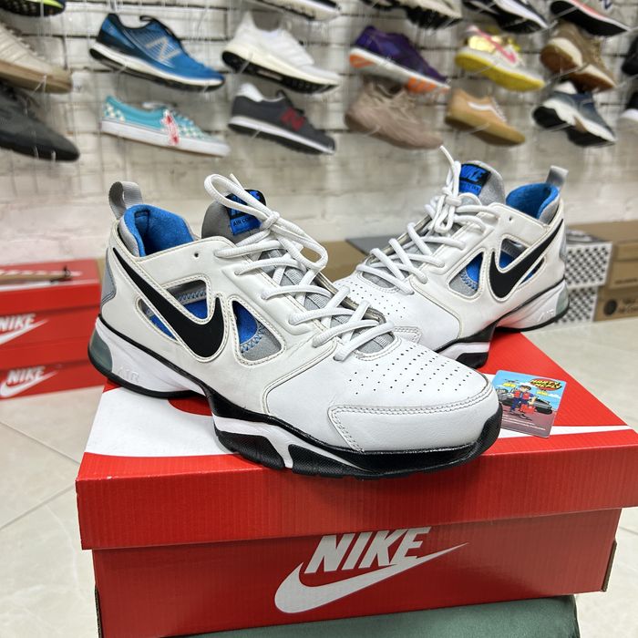 Чоловічі кросівки Nike Air Compete TR II для тренувань білі шкіряні 43