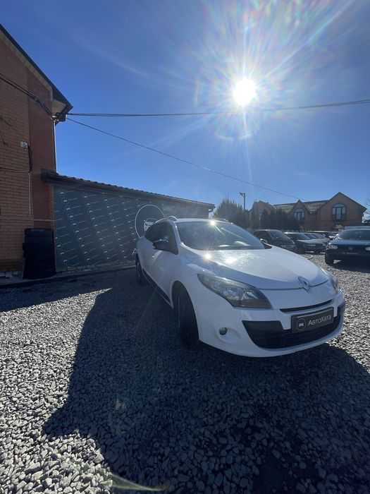 Renault Megane не фарбований