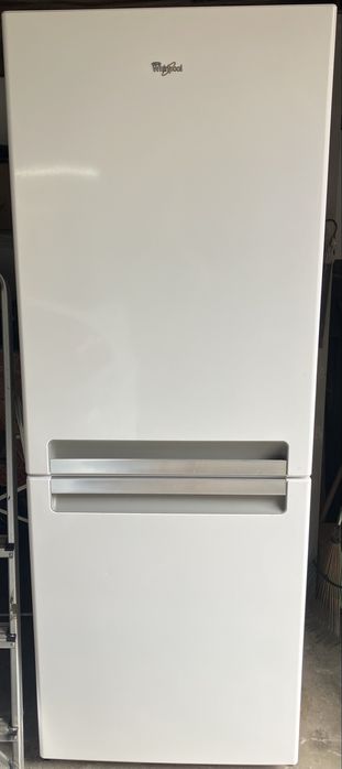 Холодильник Whirlpool .