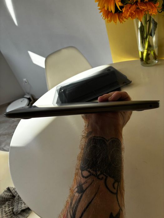 MacBook Air 2019 a1932 стан чудовий