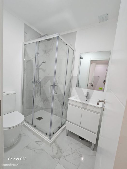 Luminoso T2 na Serra da Mira – A sua Janela com Vista na Amadora!