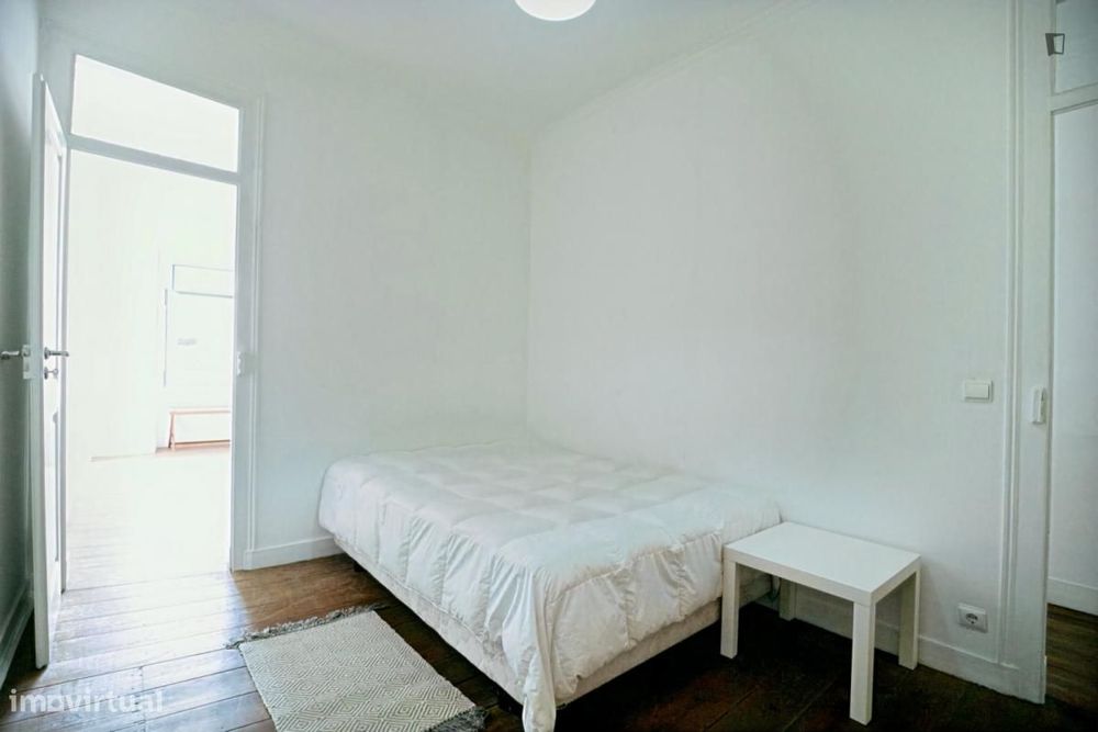Quarto - localizado em Picoas Lisbon