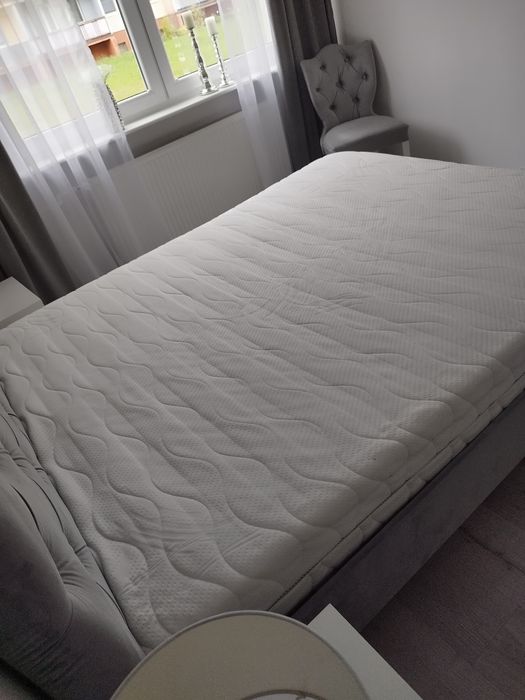 Łóżko sypialniane tapicerowane 160/200