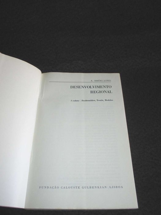 Livro Desenvolvimento Regional António Simões Lopes