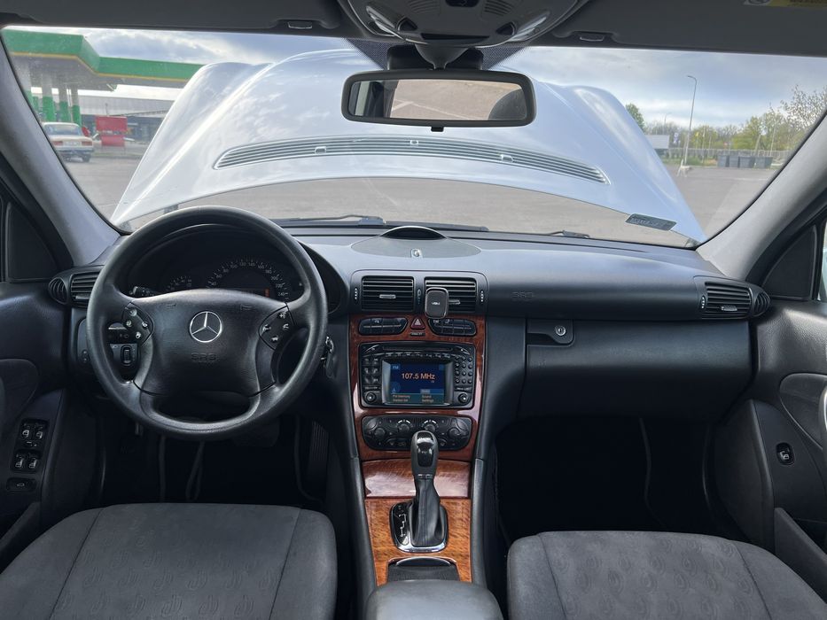 Mersedec benz c-klas w203 2002 року