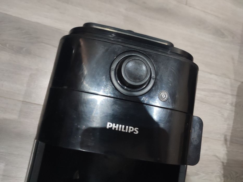 Кавоварка крапельна Philips HD7761