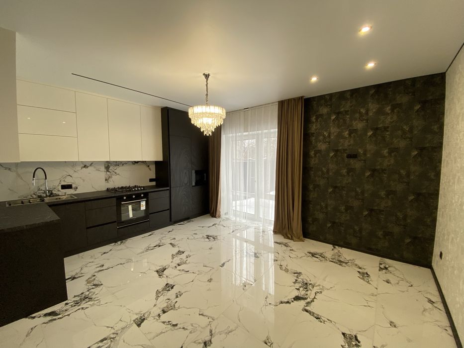 Дуплекс з ремонтом 110м2